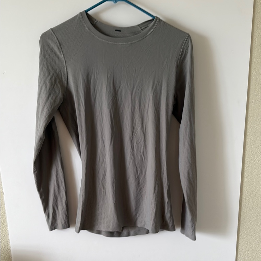 NWOT Stretchy Lululemon Gray Long Sleeve Top